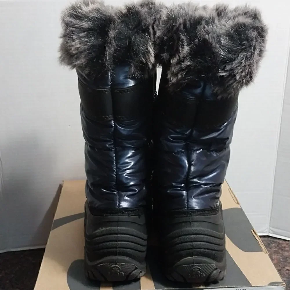 UNISEX KAMIK Boots...SIZE 6...EUC